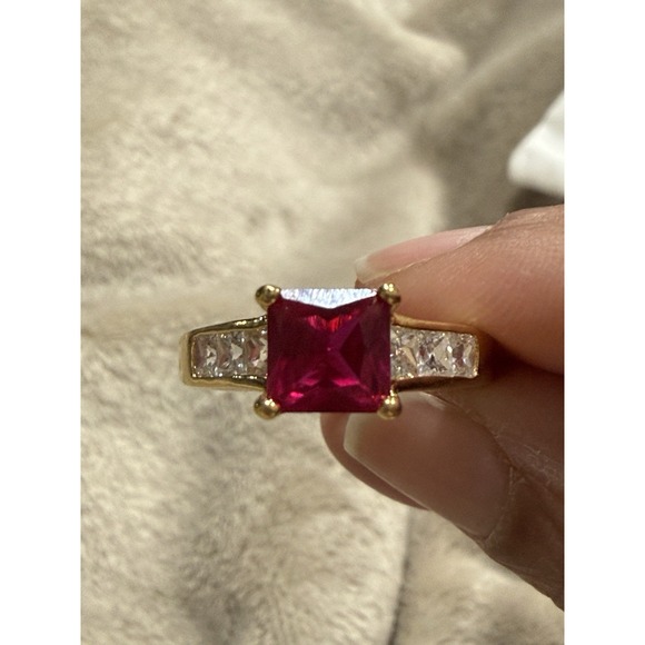 Thailand Simulated Square Garnet White CZ Ladies January Birthstone Ring 8.5 - Picture 5 of 6